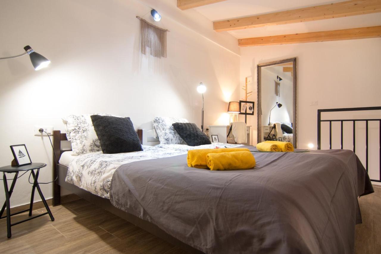 Apartment Moet With Garden Pula